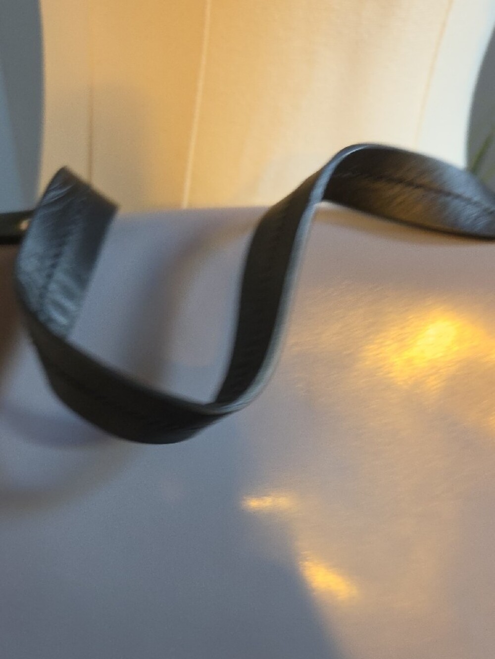NICOLI Gray Leather Shoulder Bag with Black Strap - Picture 6 of 16